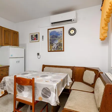 Apartman By The Sea Banjole, - 3002 *