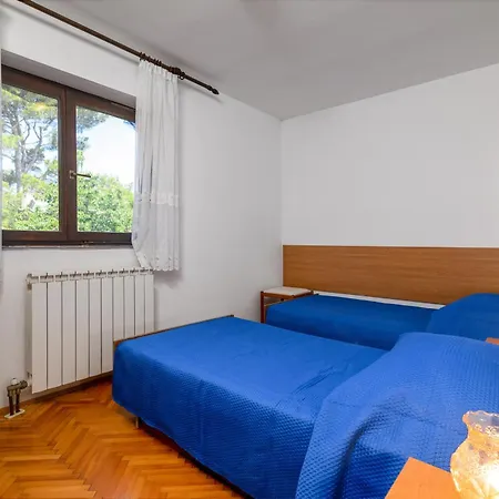 By The Sea Banjole, - 3002