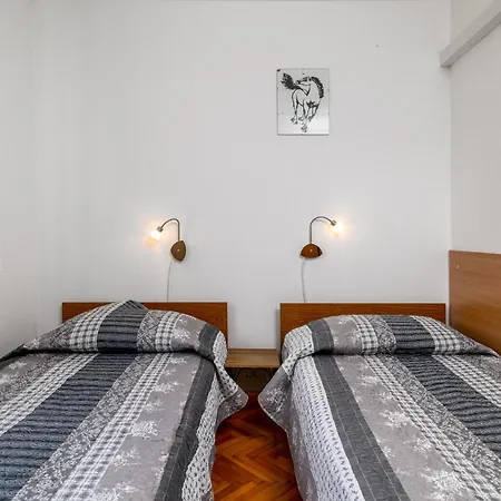 Apartamento By The Sea Banjole, - 3002 *