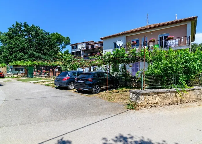 Apartment By The Sea Banjole, - 3002 Pula