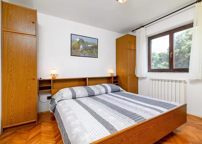 Apartment By The Sea Banjole, - 3002