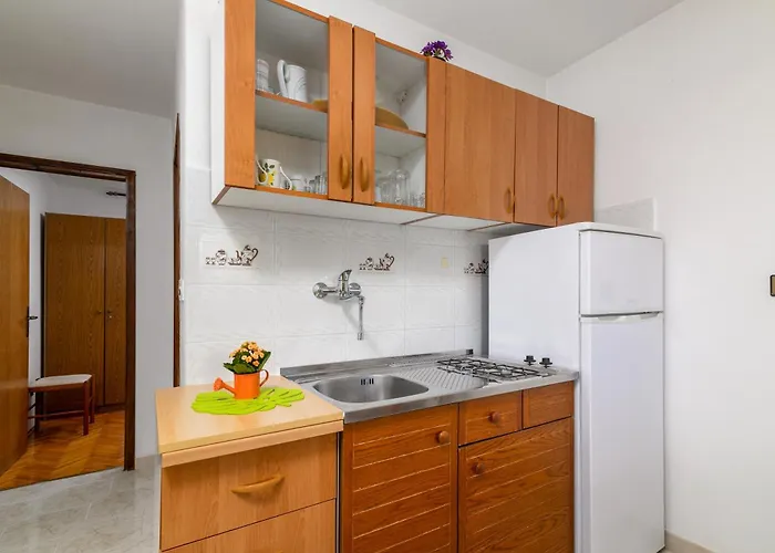 By The Sea Banjole, - 3002 *