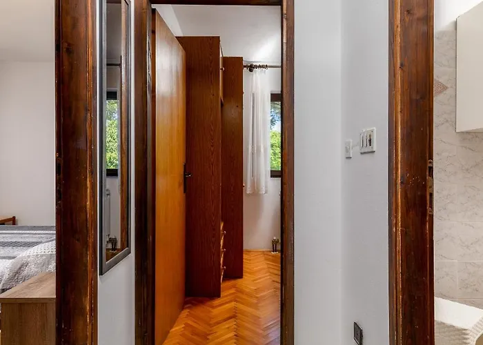 Apartment By The Sea Banjole, - 3002